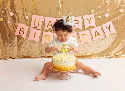 Gold cake smash