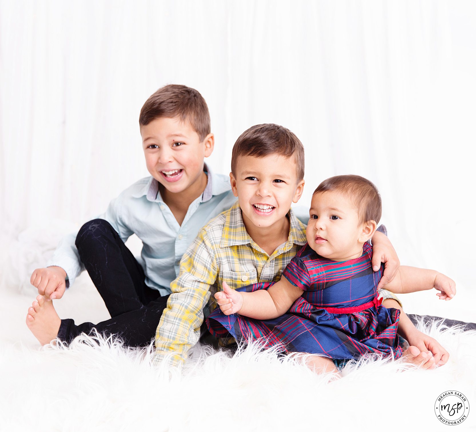 Family,Family Photo shoot,Family pictures,Fun,Leeds,Pictures,Portraits,Siblings,Studio Photographer,Twins,
