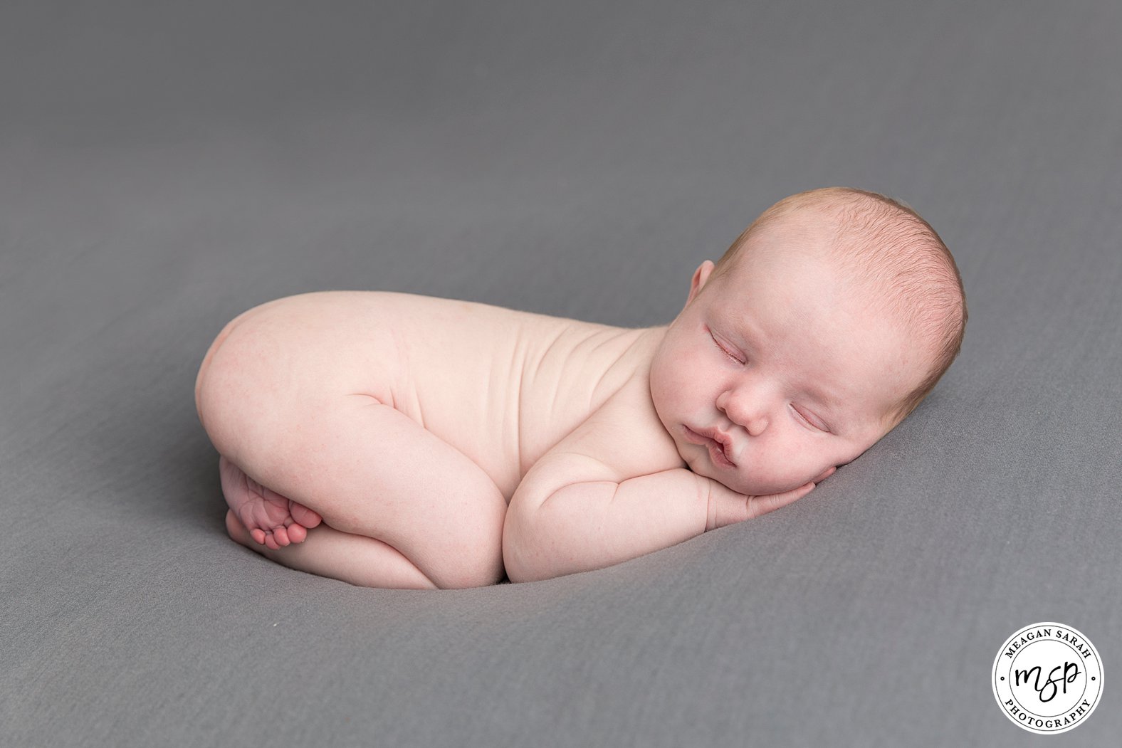 Newborn baby photos,Photos of newborn baby,Newborn Photography,Baby photography,Leeds Photographer,Leeds Newborn Photographer,Studio,Family,Professional photography,