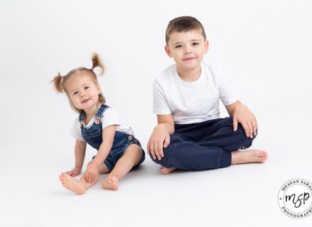 Siblings photoshoot in out photo studio with white background