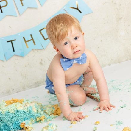 little blue ombre cake smash in Leeds