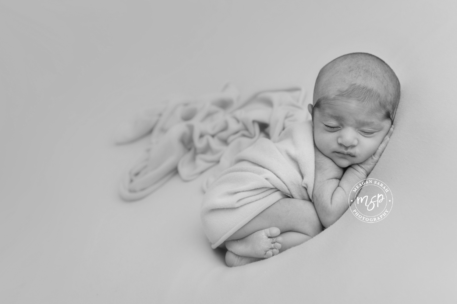 20181219_7129_Newborn_Maya-Nour_Meagan_Sarah_Photography_Leeds_BW_WEB.jpg
