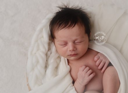 Beautiful newborn photos of baby girl in Leeds