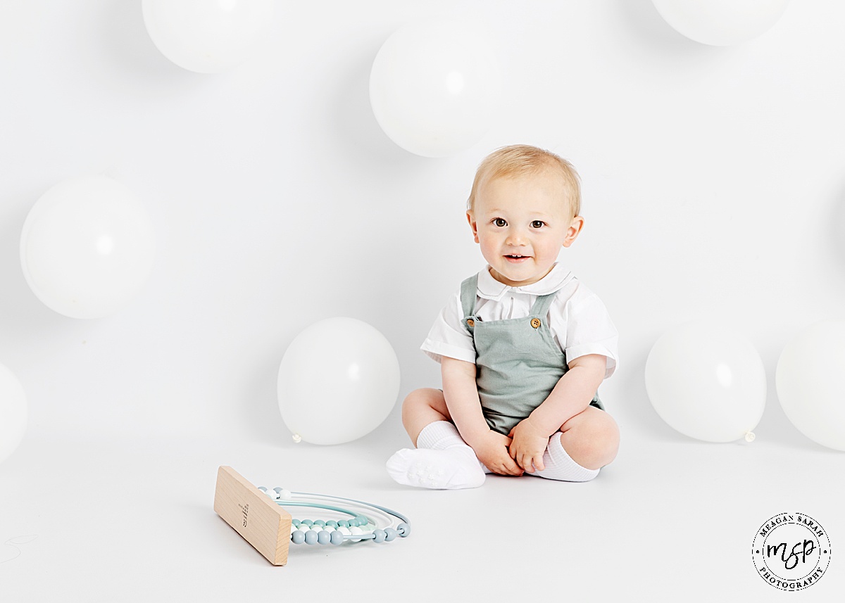 Beautiful Photography,Children Photographer,High End,High Key,Meagan Sarah Photography,Photography,Photographer,Professional,Studio photographer,1st Birthday,Cake,First Birthday,Fun,Funny,Minimal,Modern,Simple,Things to do with a toddler,White background,White balloons,Studio,Leeds,Horsforth,West Yorkshire,